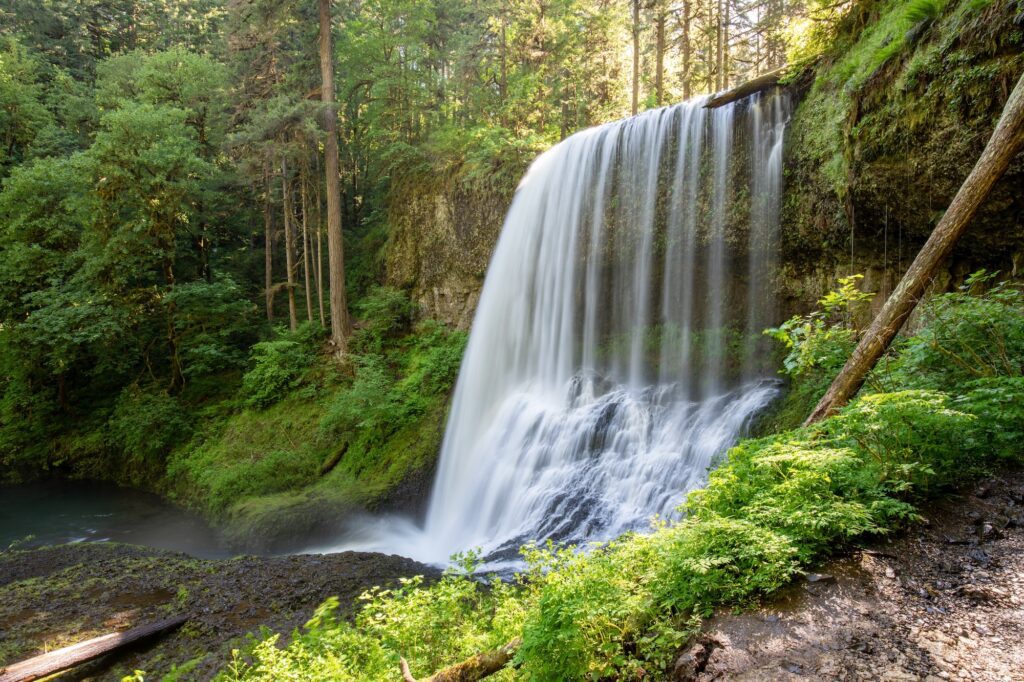 best small towns in oregon